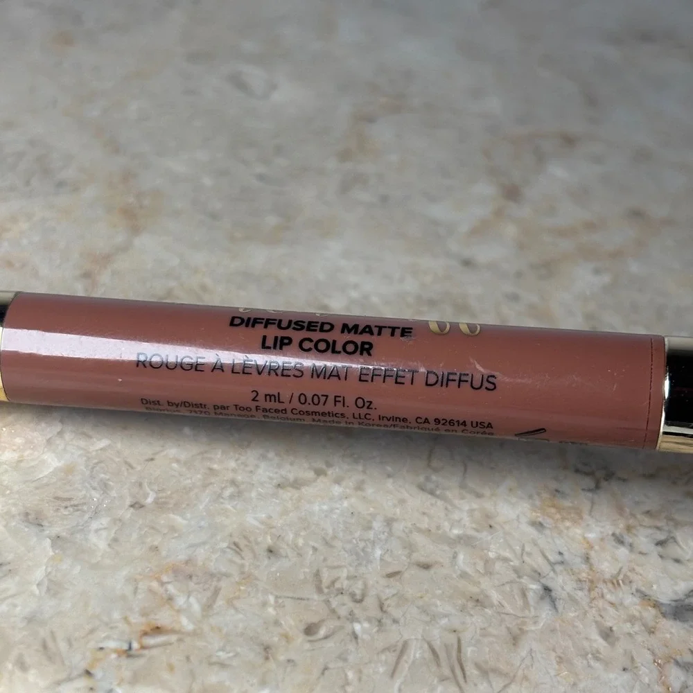Too Faced Peach Puff BRUNCHIN Diffused‎ Matte Lip  Nude 0.07oz 2ml